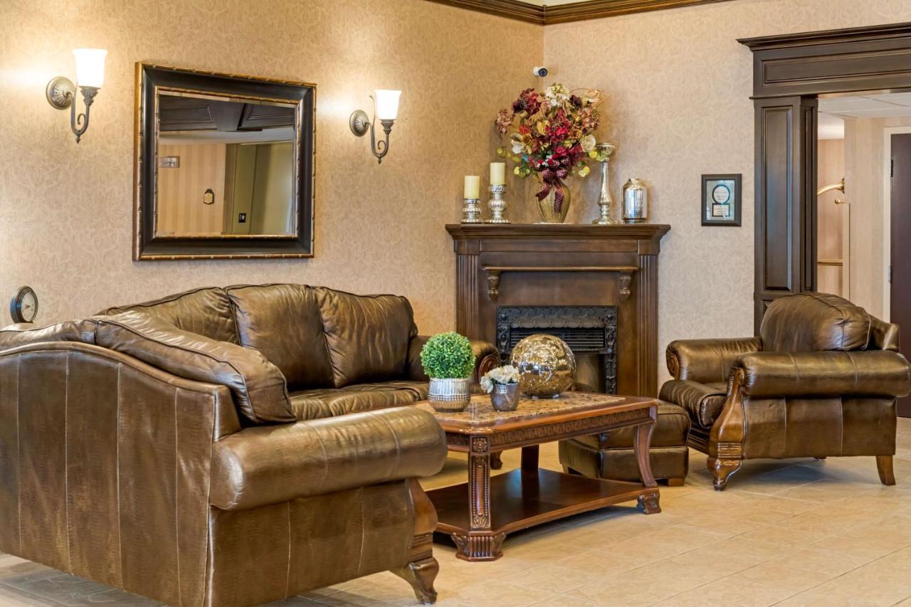 Best Western Plus Grand-Sault Hotel & Suites Esterno foto