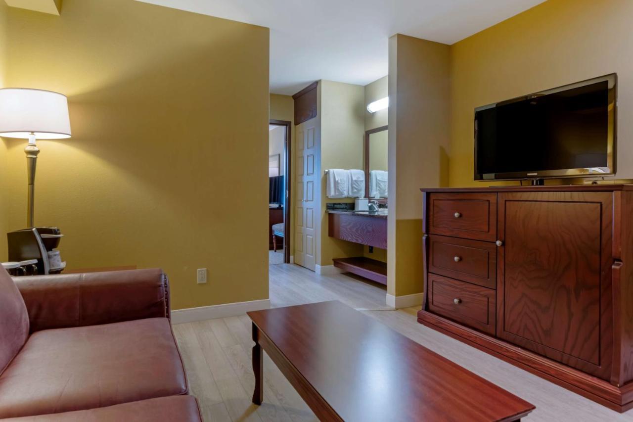 Best Western Plus Grand-Sault Hotel & Suites Esterno foto