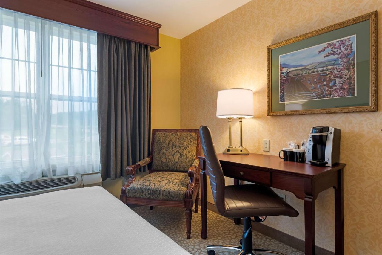 Best Western Plus Grand-Sault Hotel & Suites Esterno foto