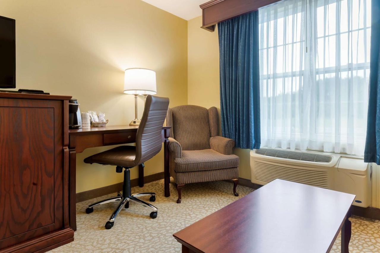 Best Western Plus Grand-Sault Hotel & Suites Esterno foto