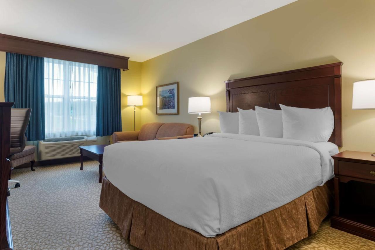 Best Western Plus Grand-Sault Hotel & Suites Esterno foto