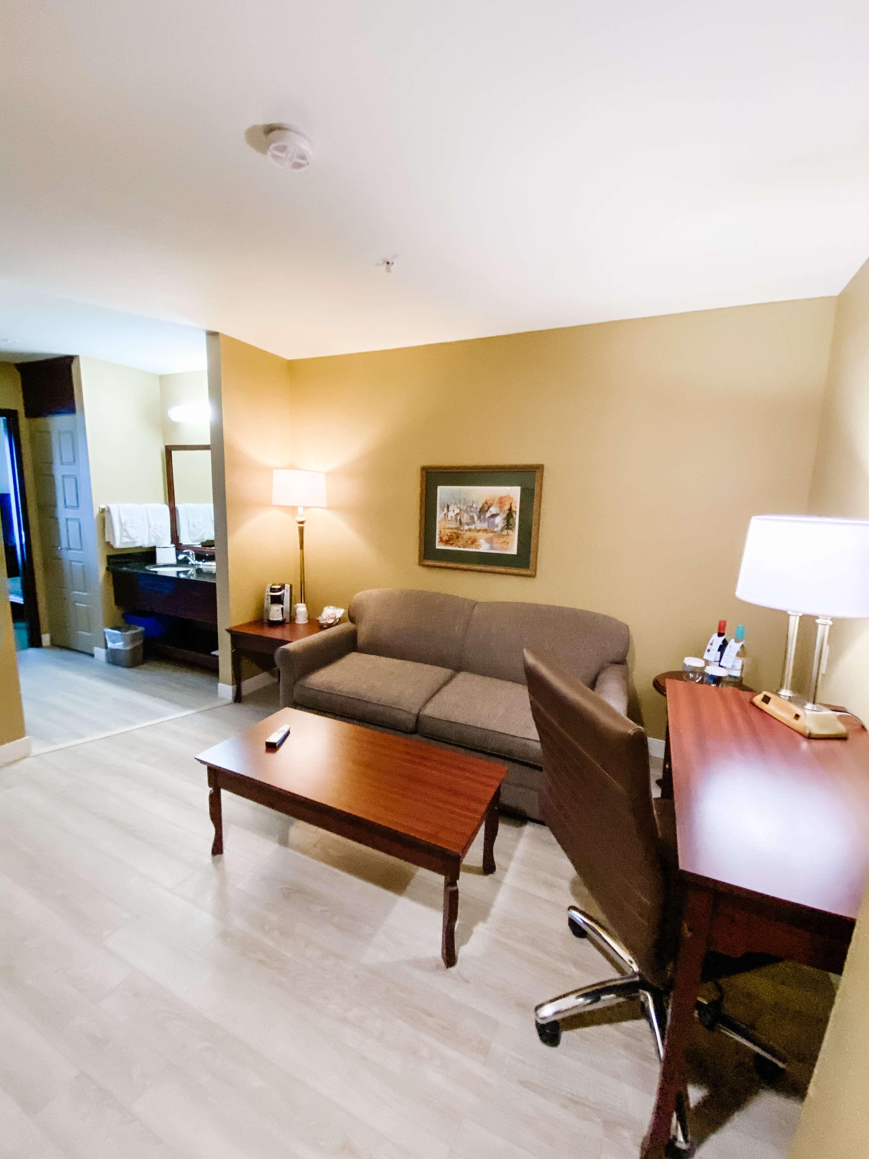 Best Western Plus Grand-Sault Hotel & Suites Esterno foto